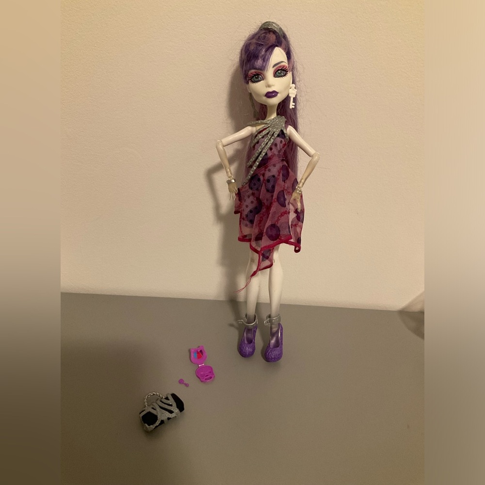 Spectra Vondergeist Dot Dead Gorgeous Monster High Doll